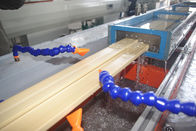 PVC 목제 단면도를 위해 만드는 플라스틱 단면도 생산 라인, WPC 단면도 밀어남 선